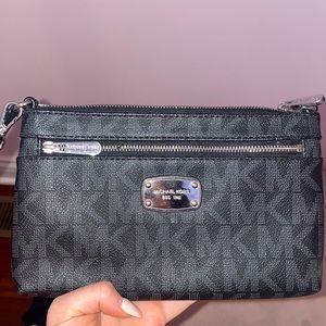 Micheal Kors Purse